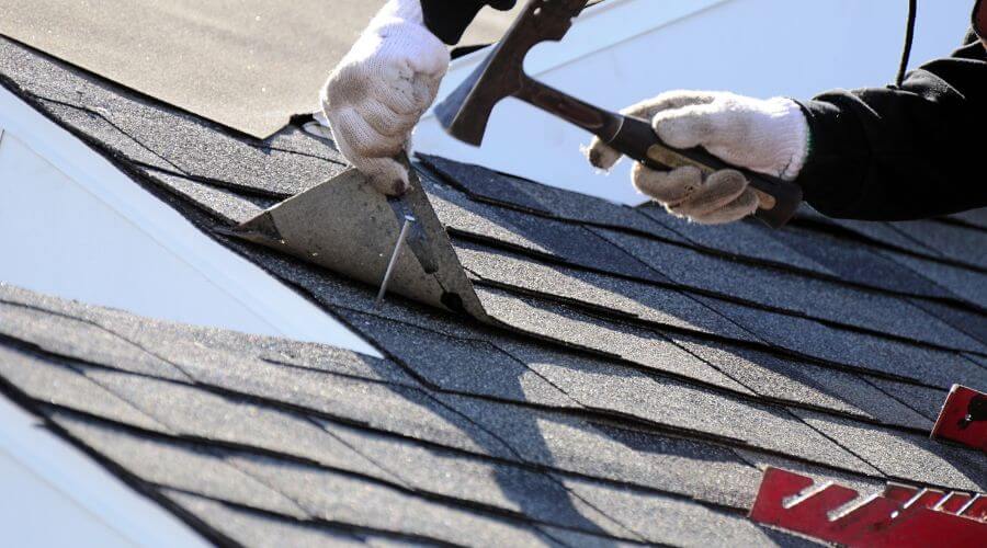 Expert flood damage restoration services in Carpentersville, IL